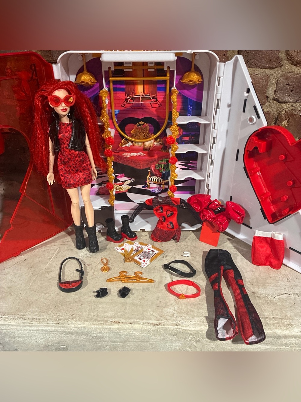 Disney Descendants: The Rise of Red Red's Rise & Rebel Closet, 12” Doll